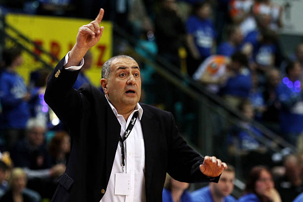 尽管哈德与 尽管哈德与