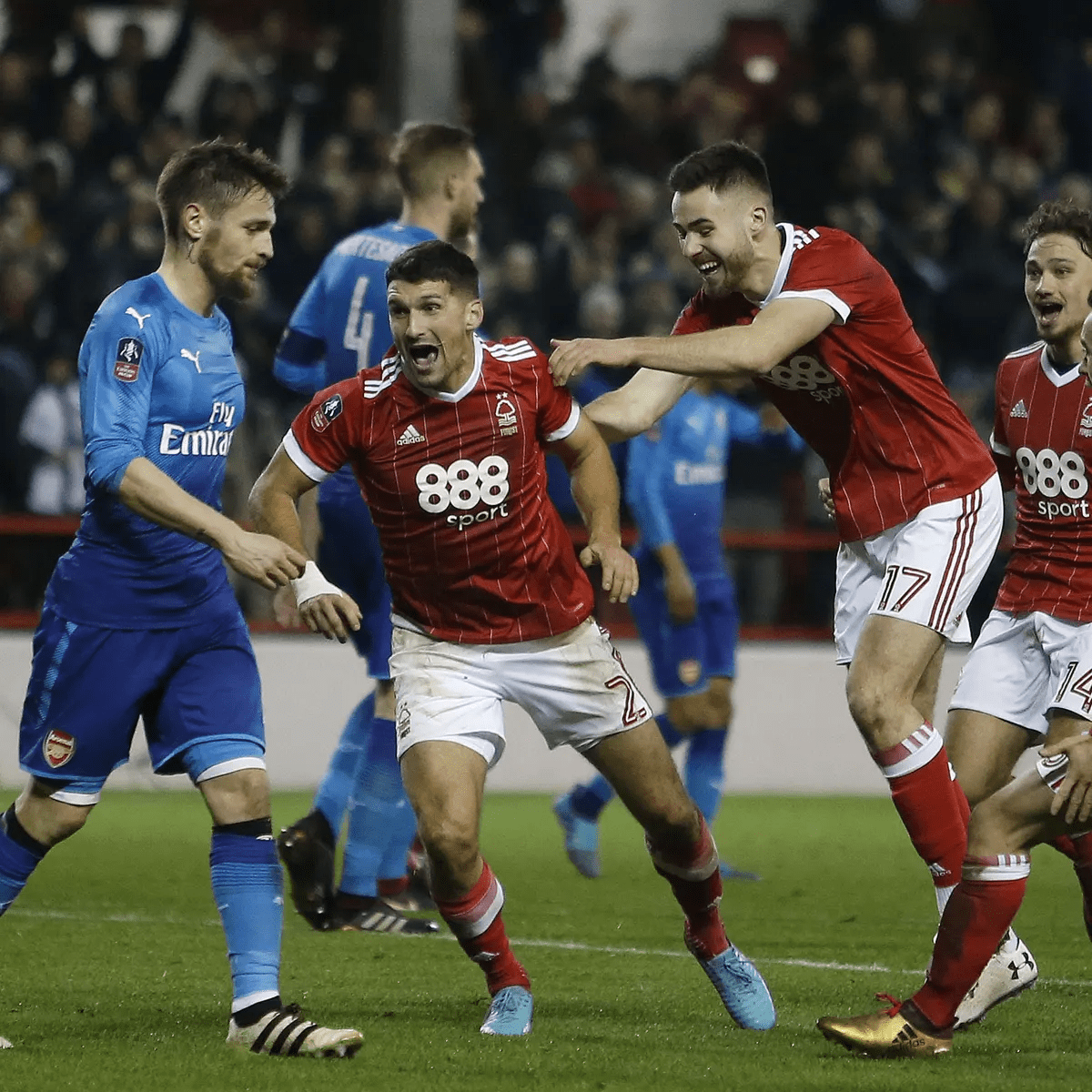 不幸受伤 不幸受伤