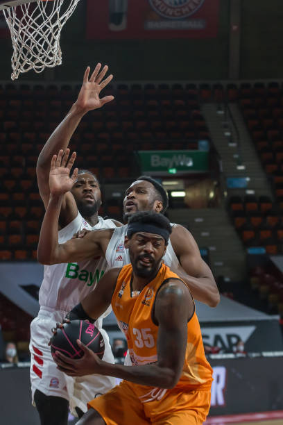 的缺席仍然 的缺席仍然